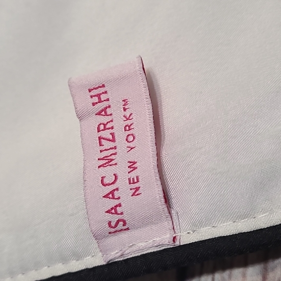 Issac Mizrahi Gnomes Halloween table runner - Picture 2 of 3